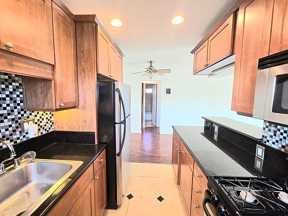 3rd image of 4519 North Ave Unit 6