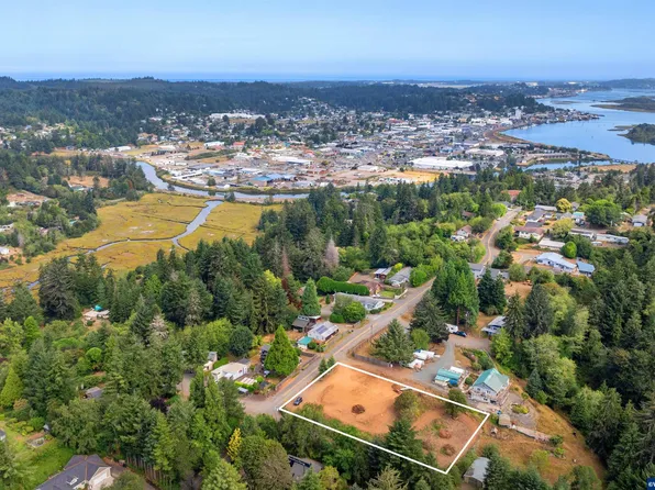 63465 Flanagan Rd, Coos Bay, OR 97420