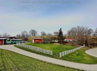 3334 Redmond Ridge Rd, Gallipolis Ferry, WV 25515