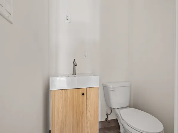 462 Maple Street image 15 of 16