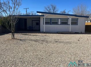 1006 Spring St, Carlsbad, NM 88220
