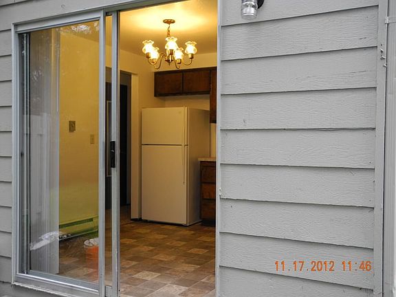 2nd image of 950 SW Harrier Cir APT 3