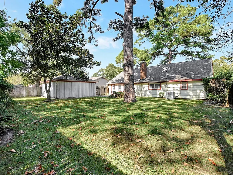 10513 Moorberry Ln — Photo 30