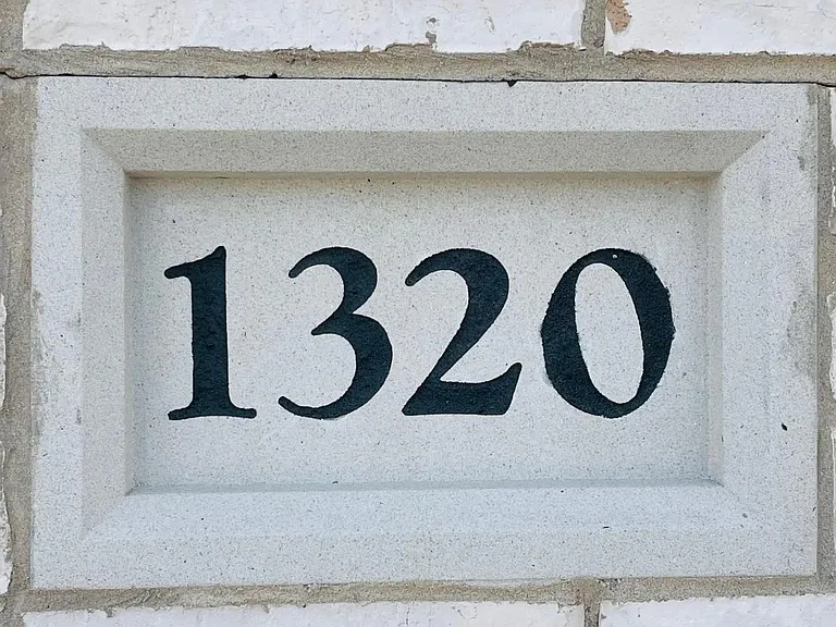 1320 Windermere Way — Photo 3