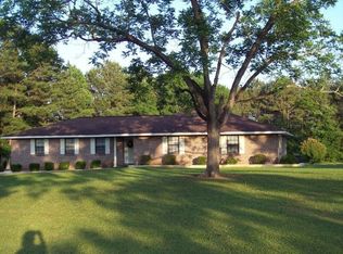 82 Carver Dr, Ozark, AL 36360