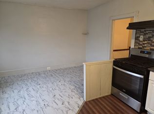 5731 N 5th St Floor 2, Philadelphia, PA 19120