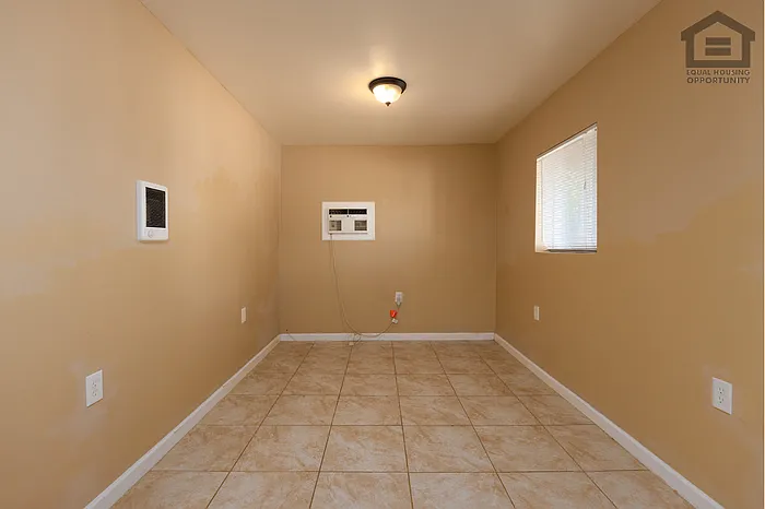 2501 W Belmont Ave #3 — Photo 10