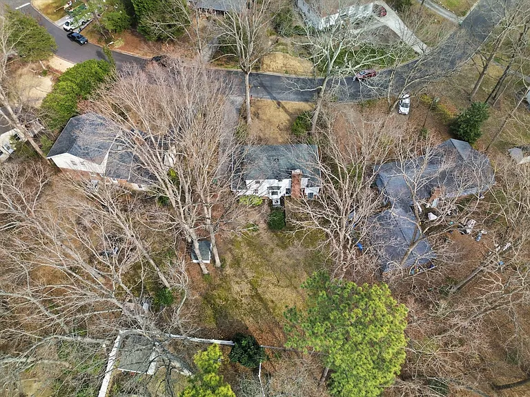 135 Sycamore St — Photo 28