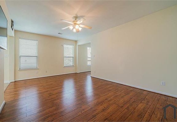 4th image of 7538 Legacy Pines Dr