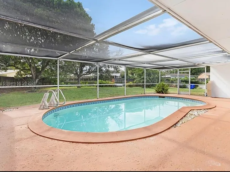 7160 SW 5th Ct #HOME — Photo 5