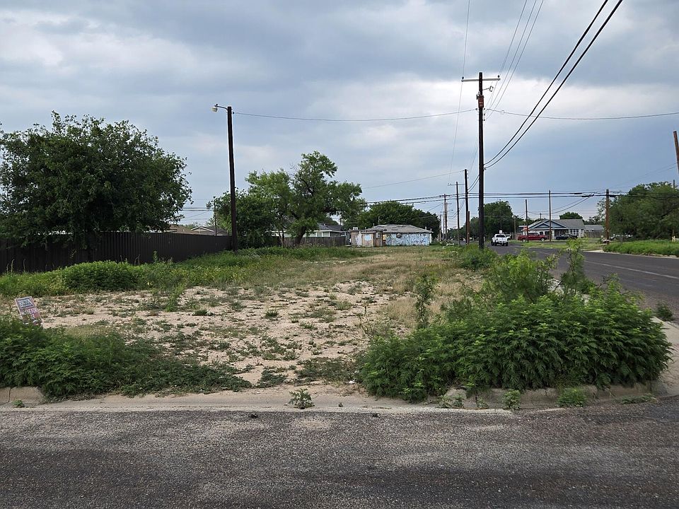 1st image of 702 W 18th St #1