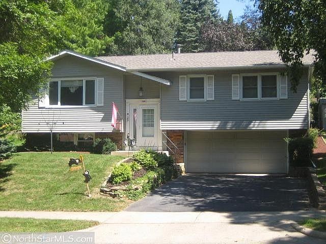 1st image of 1597 Woodland Dr