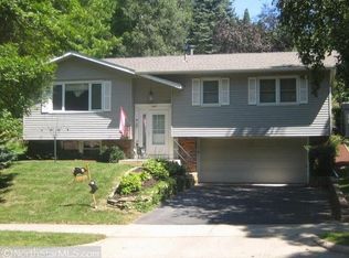 1597 Woodland Dr, Red Wing, MN 55066