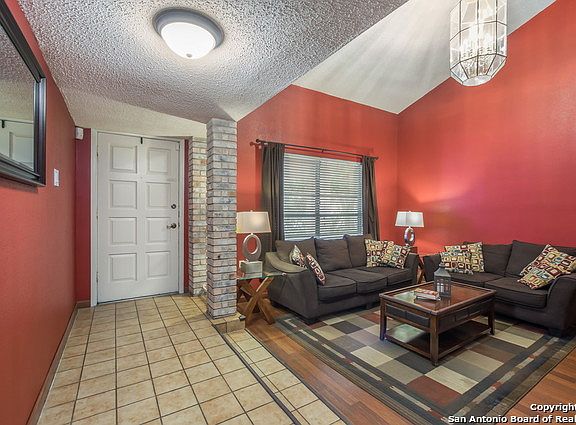 3rd image of 8318 Dawnwood Dr