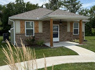 2805 Matthew Dr, Sedalia, MO 65301
