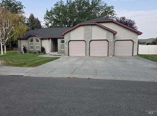 1041 Warm Springs Pl, Twin Falls, ID 83301