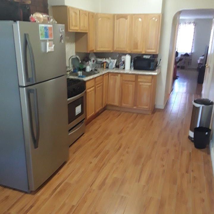 1st image of 1880 E 52nd St #1