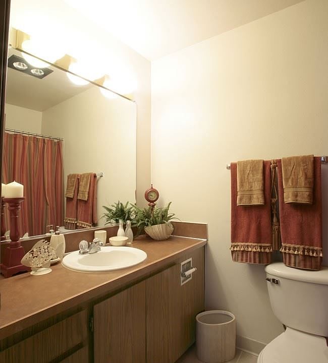 2nd image of 4501 E 5th St APT 11