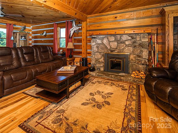 14th image of 50 Holland Ridge Dr