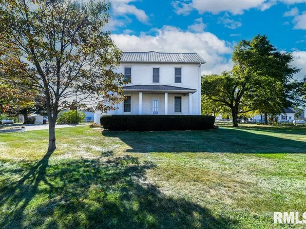 2384 Eureka Rd, Washington, IL 61571