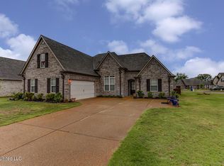 3224 Magnolia Leaf Dr, Hernando, MS 38632