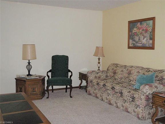 2nd image of 1661 Berwick Dr