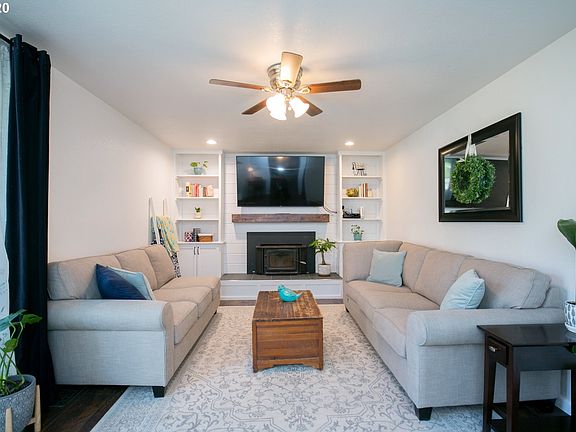 5th image of 2520 NE 100th St