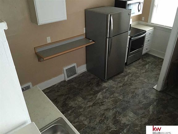 3rd image of 3015 Lincoln Blvd