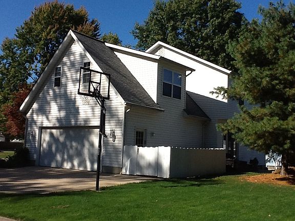3rd image of 203 Inwood Blvd