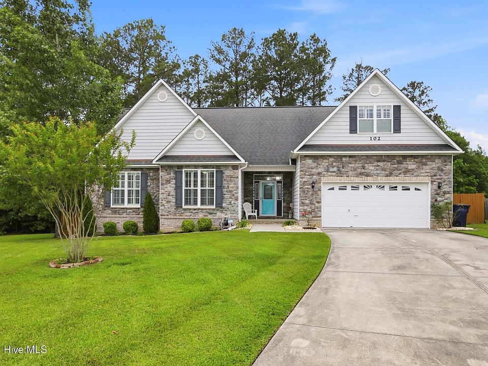 1st image of 102 Kingswood Court