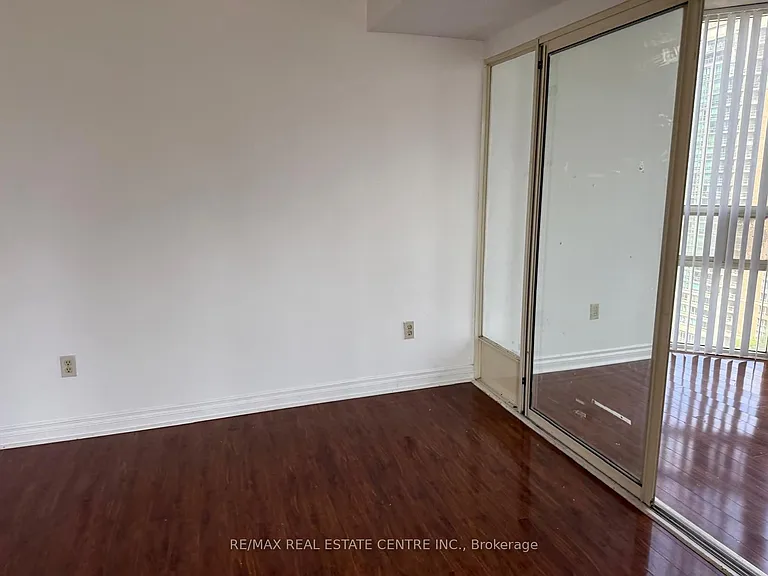 265 Enfield Pl #1403 — Photo 18