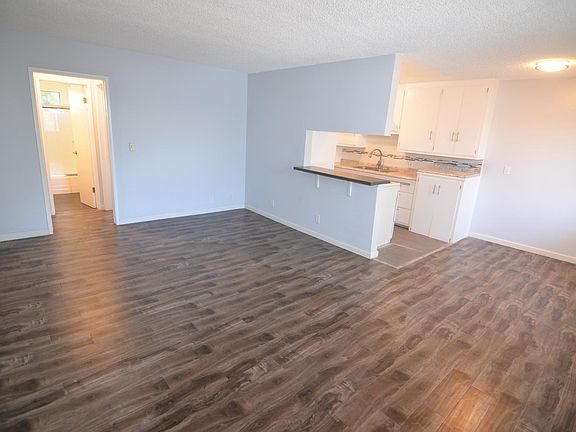 2nd image of 6830 Woodley Ave APT 10