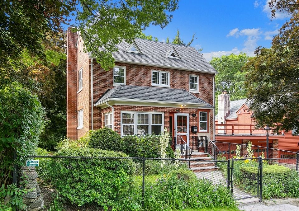 1st image of 176 Serrano Ave