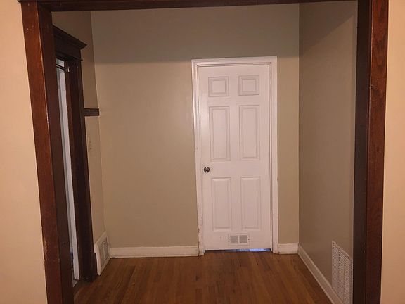 4th image of 4950 W Warwick Ave APT 1R