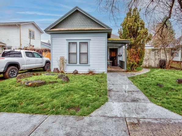 903 W 11th St, Medford, OR 97501
