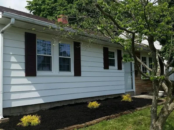 306 E Liberty St, Girard, OH 44420