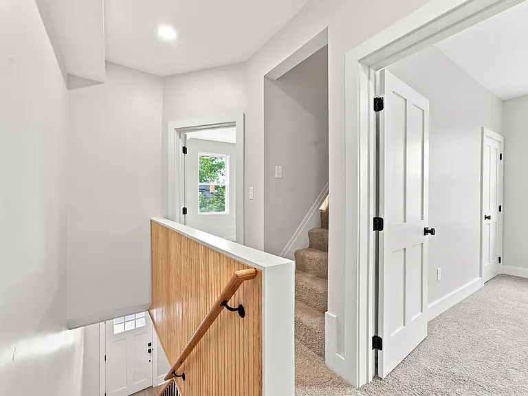 325 N Aiken Ave — Photo 13