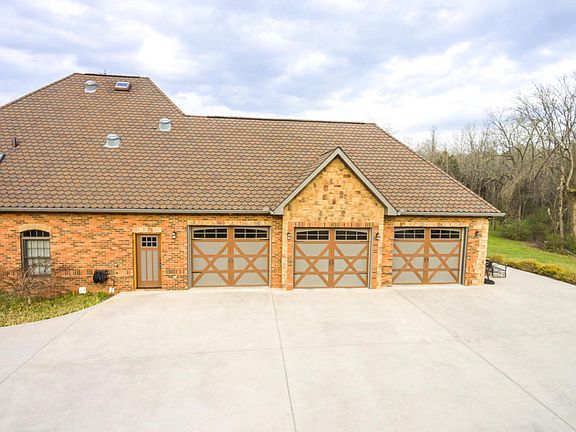 4th image of 6106 Hidden Brook Ln