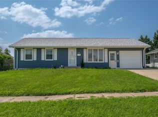 200 Atwood Dr SW, Cedar Rapids, IA 52404