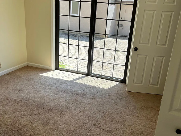 363 Bancroft Way — Photo 19