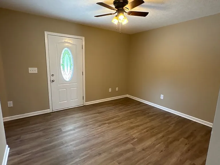 517 Weaver St #5 — Photo 4