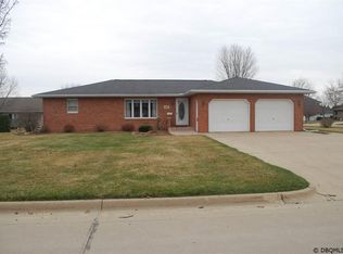 1426 1 1/2 St SW, Dyersville, IA 52040
