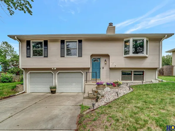 5318 S 39th St, Lincoln, NE 68516