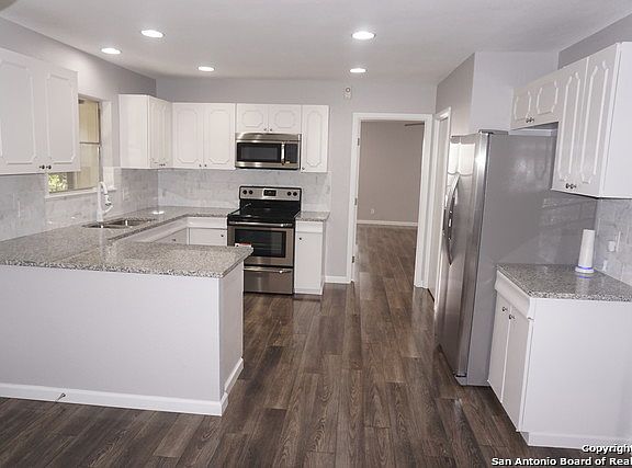 5th image of 8257 Campobello Dr