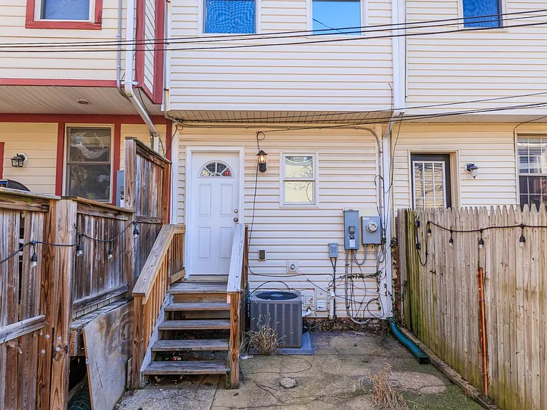 1612 Patapsco St — Photo 34