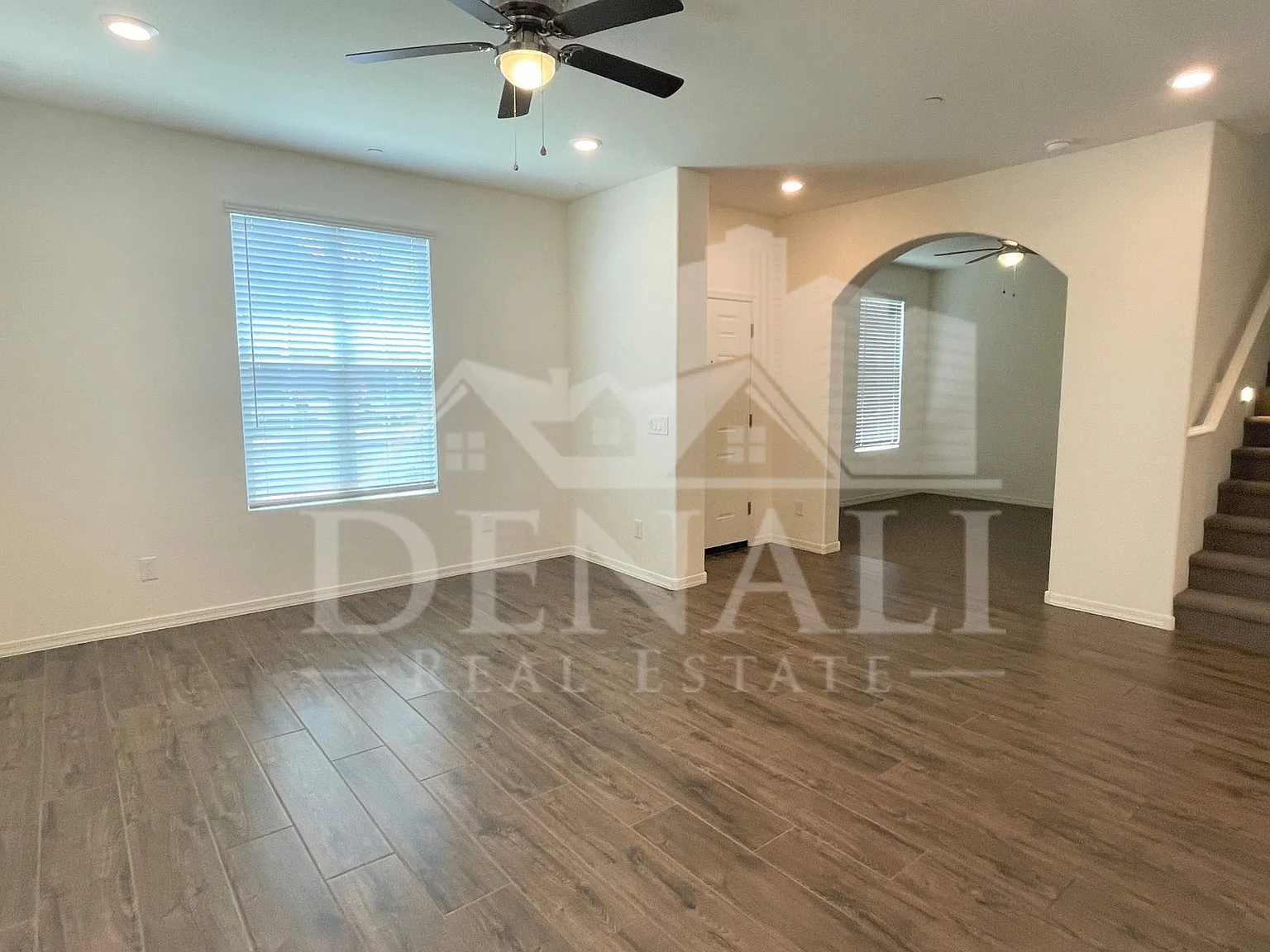4 bed, 2.5 bath, 2622 sqft, $2,195 — Photo 3