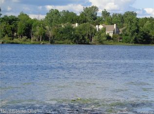 Vac Leytonstone, West Bloomfield, MI 48322