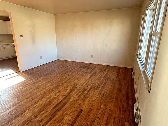 3rd image of 2961 Athens Way