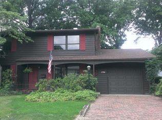2336 Frederick Dr, Cuyahoga Falls, OH 44221