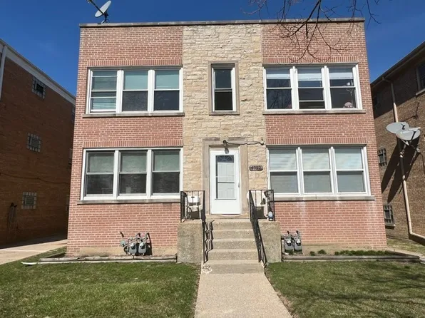 4952 Hull St APT 2E, Skokie, IL 60077